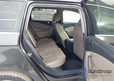 2008 Volkswagen Passat Lux z USA, uszkodzony, nr VIN WVWTK73C48E216860